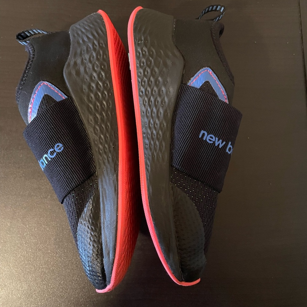 Like New. Kids size 9.5. Only worn 2 or 3 times. In great condition.
